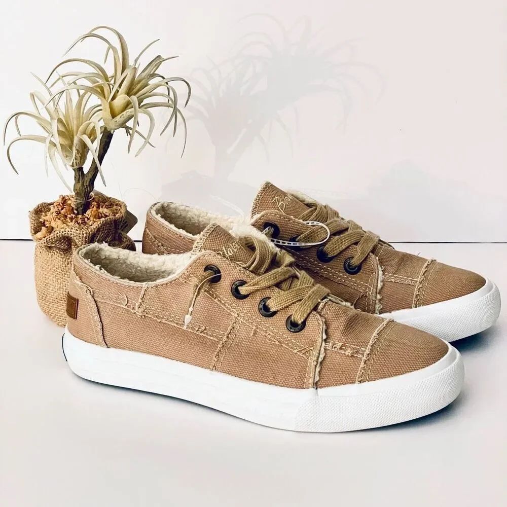 NWT Gorgeous Blowfish Malibu 8 Tan Sherpa Lined Memory foam Cushioned Sneakers - Picture 9 of 12